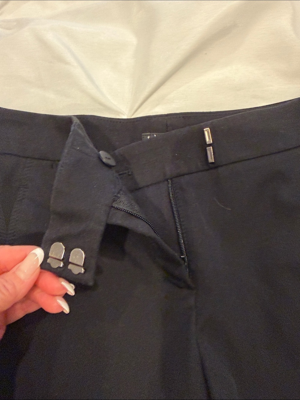 Theory Black Women's Tailored Shorts - Picture 4 of 8